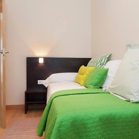 Aparthotel Jardines De Aristi Vitoria-Gasteiz Rom bilde